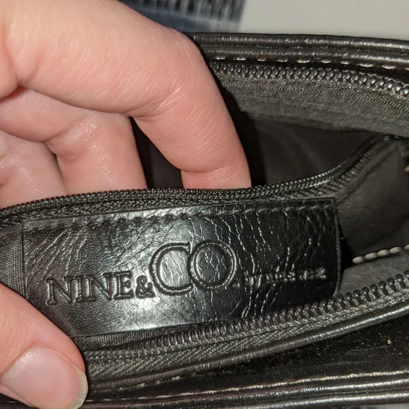 Nine&Co Black Shoulder Bag Black Leather - Picture 8 of 11